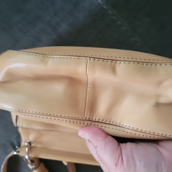 Coach Tan Leather Shoulder Bag - Picture 3 of 4